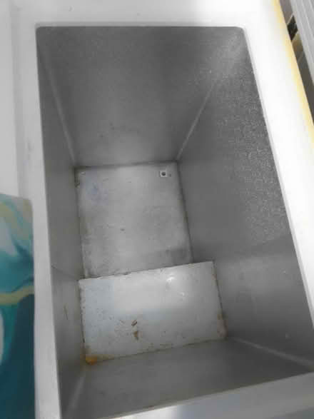 Photo of free Chest freezer (Leominster HR6 LEOMINSTER) #2