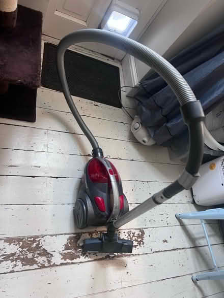 Photo of free Working hoover (Preston park BN1) #2