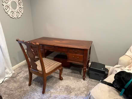 Photo of free Desk (Dunstable) #2