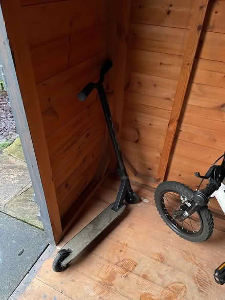Photo of free Kids bike and 2 scooters 🛴 (Illingworth. HX2) #3