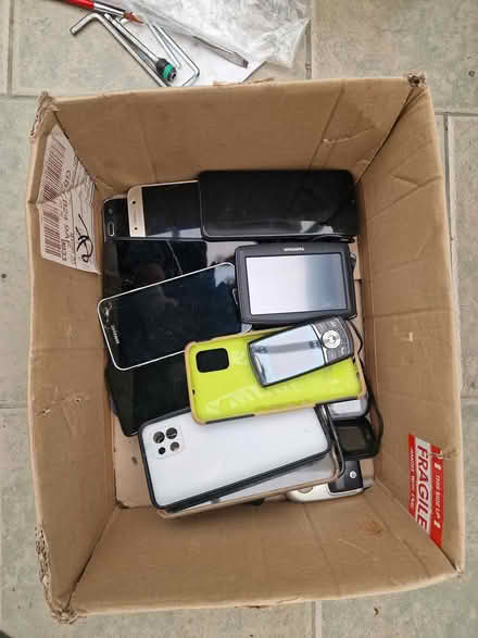Photo of free Old mobiles ANDROID (Cambridge CB24 Impington) #1