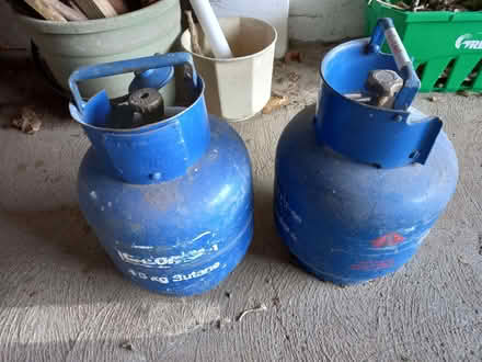 Photo of free Calor gas cylinders (Brough CA17) #1
