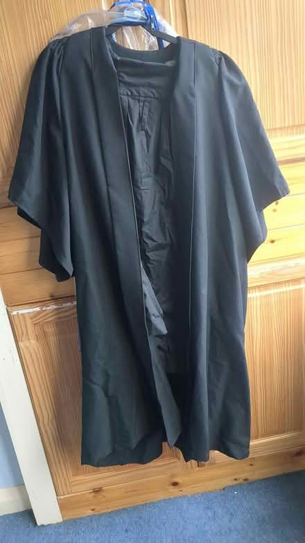 Photo of free Oxford undergraduate gown (Enfield EN1) #1