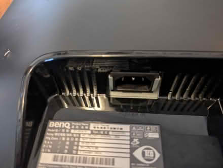 Photo of free Monitor with VGL input (Broomhall S10) #4