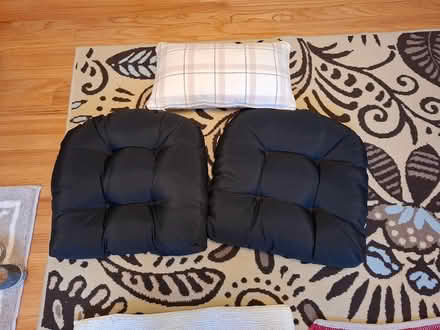 Photo of free Cushions, throw ruga (Garden City) #1