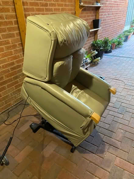 Photo of free Electric rise and tilt padded chair (loughborough LE114TE) #4