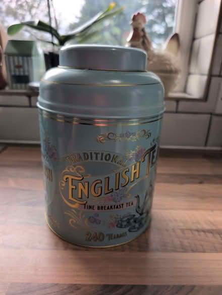 Photo of free Large tea caddy tin (Pudsey LS28) #1
