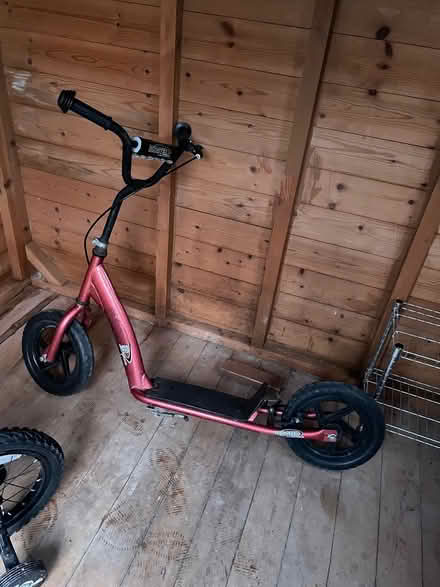 Photo of free Kids bike and 2 scooters 🛴 (Illingworth. HX2) #1