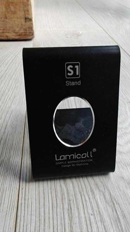 Photo of free Metal Mobile Phone Stand (Carbis Bay TR26) #2