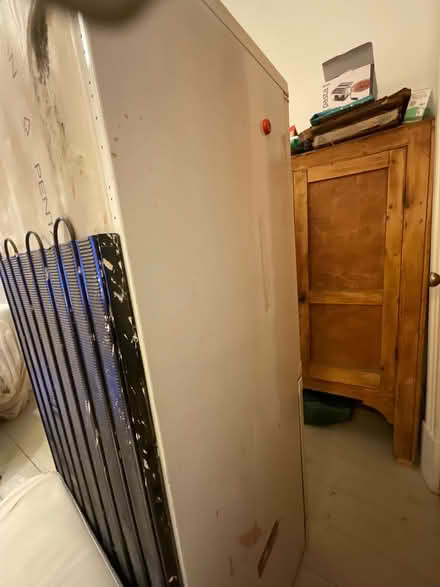 Photo of free Fridge freezer (Shacklewell N16) #1