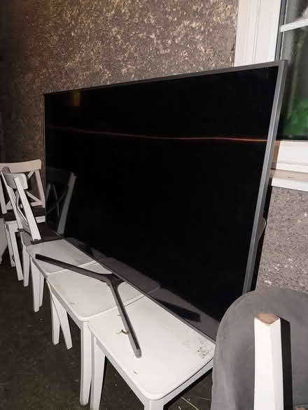 Photo of free Broken TV (NW11 0lr) #1