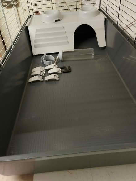 Photo of free Indoor guinea pig cage and liners (Kingswood SS16) #2