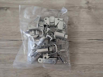 Photo of free 10 Pack of Toggle Cabinet Catches Nickel-Plated 45mm (Bathgate EH48) #2