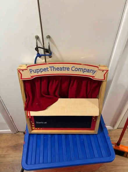 Photo of free puppet theatre and finger puppets (orpington BR6) #2