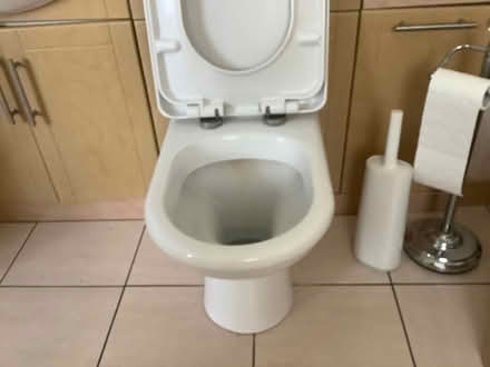 Photo of free Bathroom suite (Southend SS1) #1