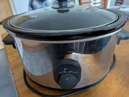 Photo of free large slow cooker (Berkhamsted HP4) #1