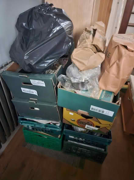 Photo of free Bric-à-brac (Morden SM4) #1