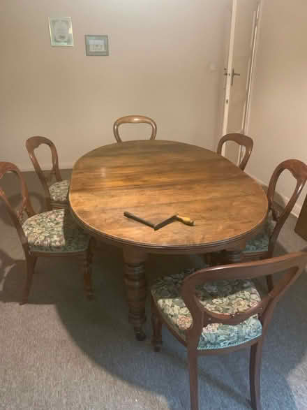 Photo of free Dining table and chairs (Dawes Green RH2) #1