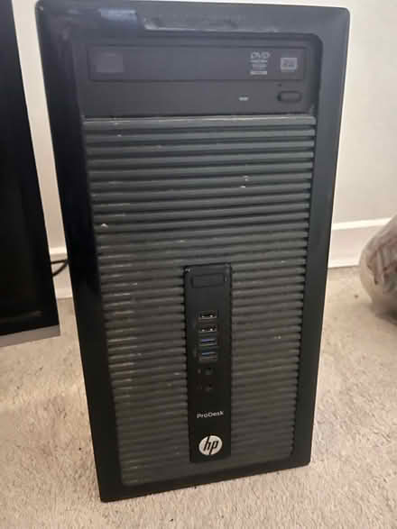 Photo of free PC and monitor (HP22 Wendover) #2