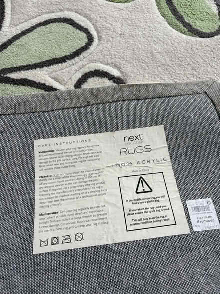 Photo of free Green and Cream rug (Highcliffe BH23 5BA) #3