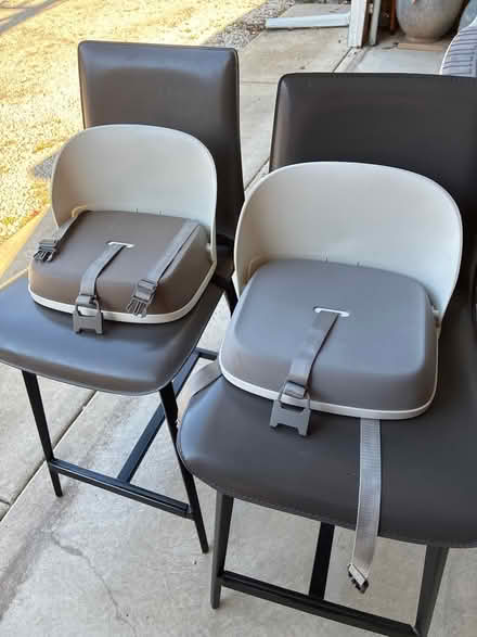 Photo of free Oxo kids booster seats for dining (Sauganash south of Rogers Ave) #1
