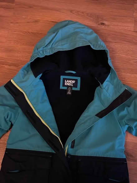 Photo of free Unisex winter coat 9-10yrs (South Norwood SE25) #2