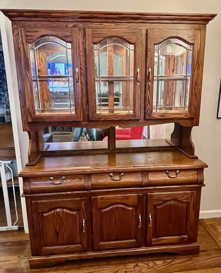 Photo of free Hutch/China Caninet (Southeast RC, 101 & Marsh Rd) #1