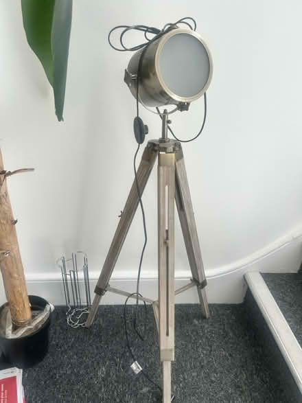 Photo of free Ornamental film light (SE1 Kent Road) #1