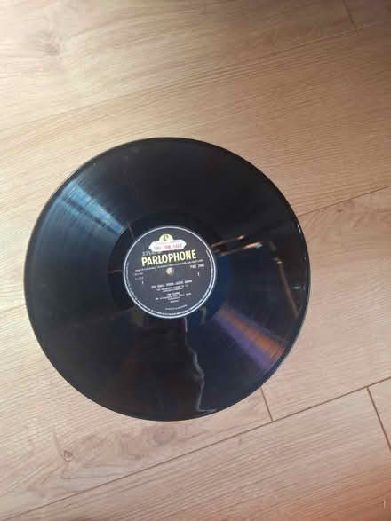 Photo of free decorative vinyl for wall or decor (New Addington CR0) #1