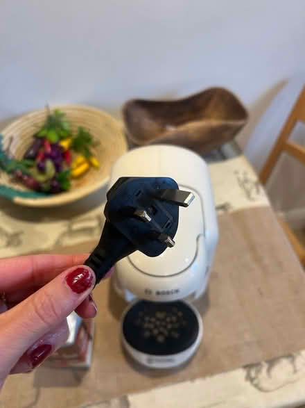 Photo of free Coffee machine with 4 pods (West Ealing) #2