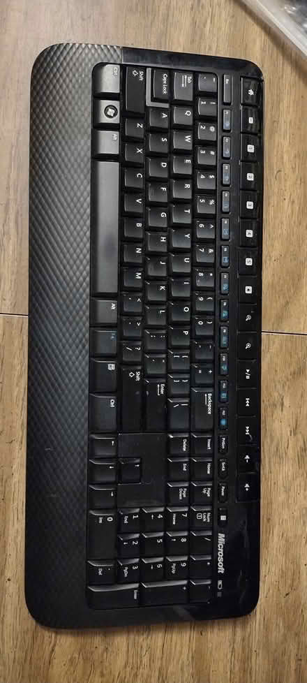 Photo of free Wireless Keyboard w/o dongle (Brooklyn 11218) #1