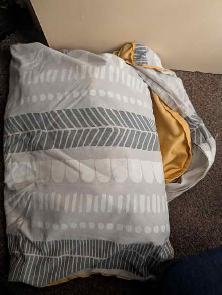 Photo of free Bedding and Towels (Micklefield HP13) #4