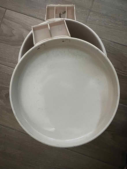 Photo of free Bathroom bin (South Croydon CR2) #2