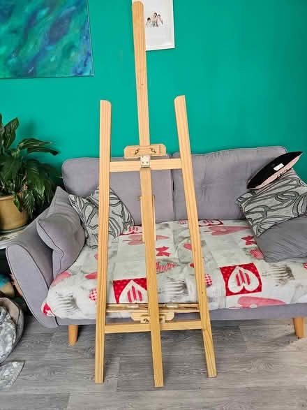 Photo of free Artist's easel (Caernarfon LL55) #1