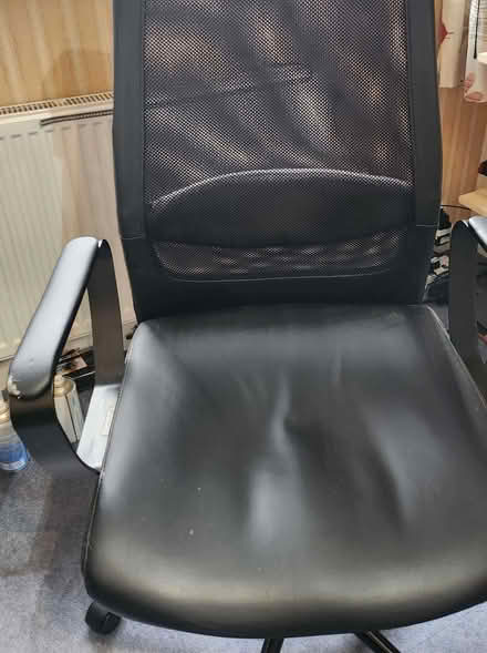 Photo of free Office chair, gas lift, leather effect (Purbrook PO7) #1