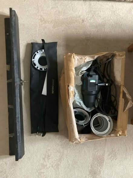Photo of free Bowens Quadmatic Studio Lighting (Brighton, BN1) #4
