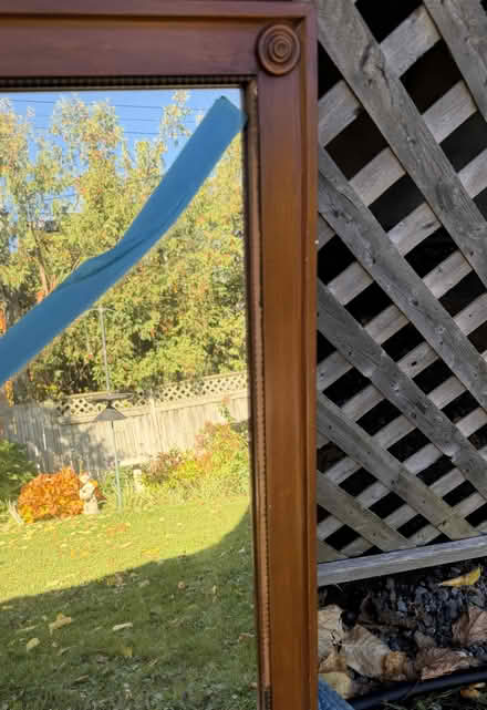Photo of free Wall Mirror (St. Laurent / MacArthur) #2