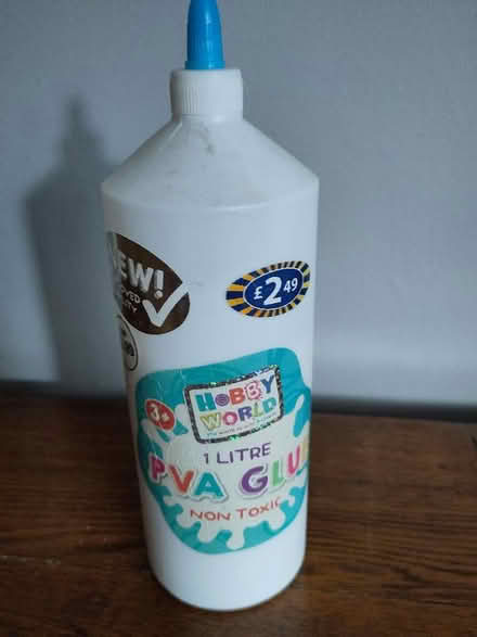 Photo of free PVA glue (Moreton CH46) #1