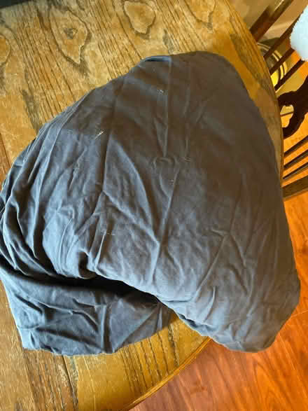 Photo of free King size fitted sheet (Montebello) #1