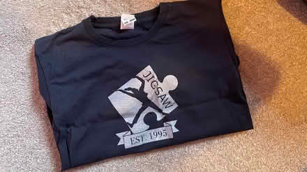 Photo of free Jigsaw art school t shirt (Newbury Park IG2) #1