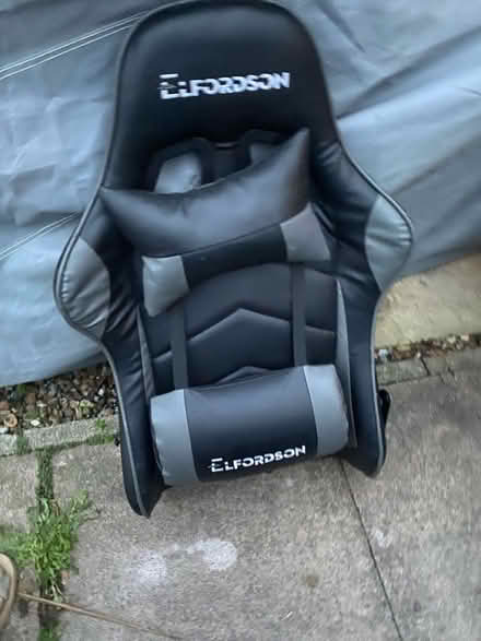 Photo of free Elfordson gaming chair (Penge, SE20.) #2