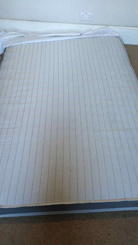 Photo of free Double mattress 9 months old (Earlsfield SW18) #2