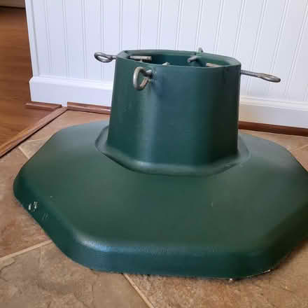 Photo of free Christmas tree stand (Severn) #2
