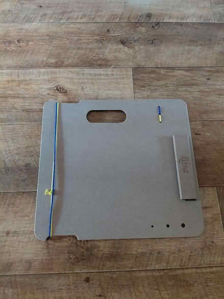 Photo of free A4 drawing/painting board (Rowner PO13) #1