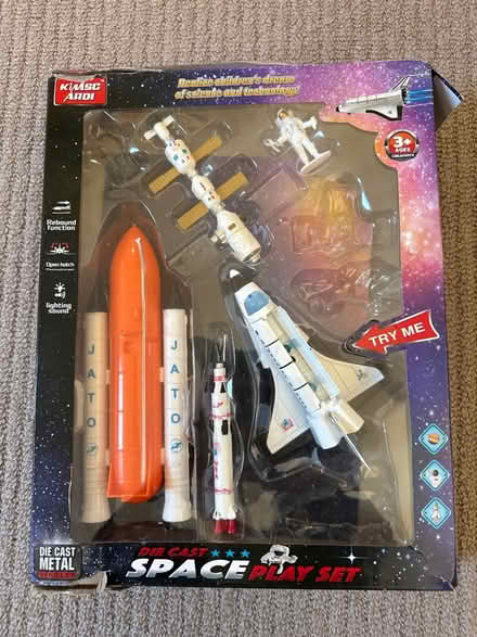 Photo of free Kids space play set (Balham / Clapham SW12) #1