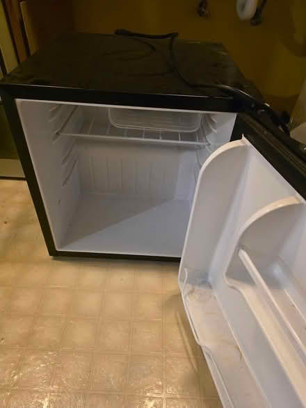 Photo of free Mini Fridge (Wallingford) #1