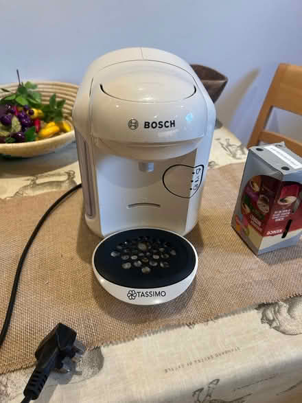 Photo of free Coffee machine with 4 pods (West Ealing) #1