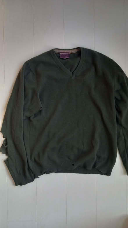 Photo of free Green cashmere jumper for fabric (Woodford E18) #1