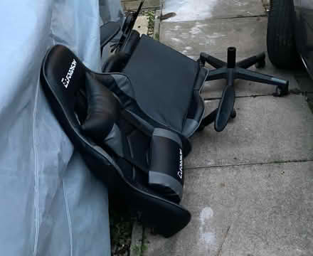 Photo of free Elfordson gaming chair (Penge, SE20.) #4