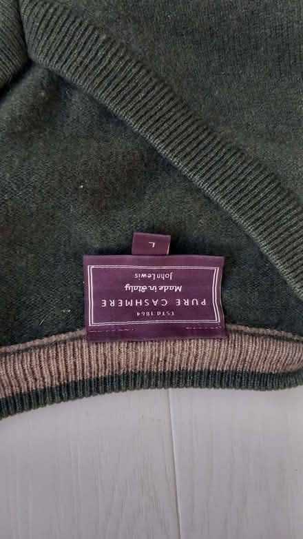 Photo of free Green cashmere jumper for fabric (Woodford E18) #2